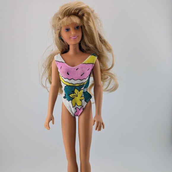 Bundle of 14 Vintage Barbie and Ken dolls - Picture 10 of 15